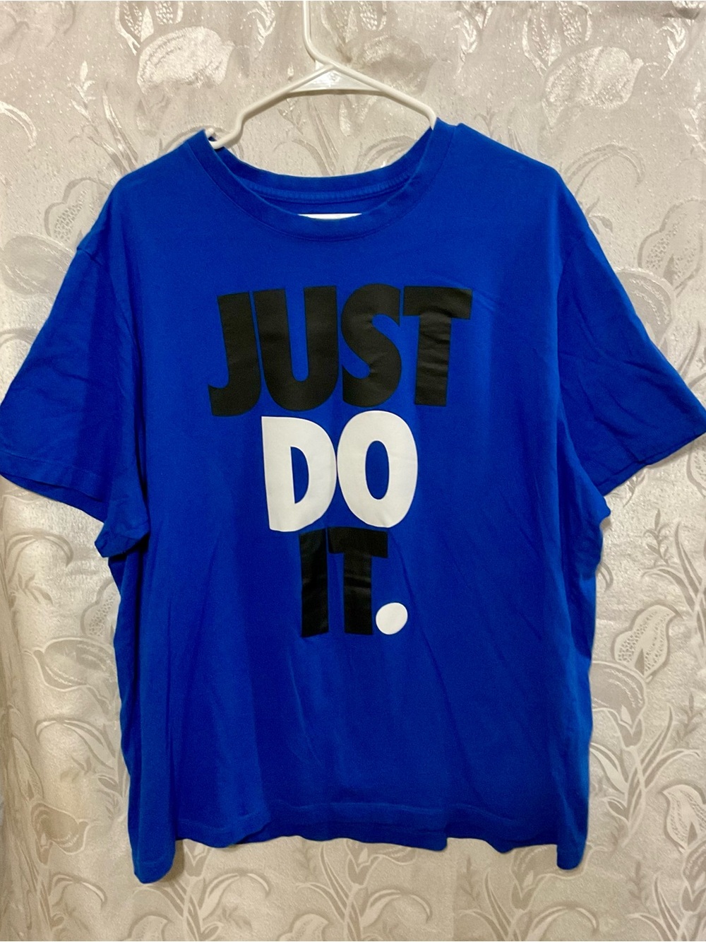 Nike Tee in Blue